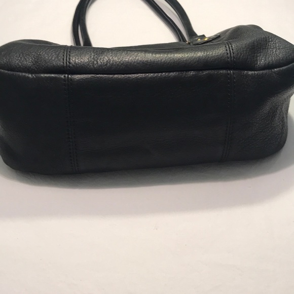 Classic Black Leather FOSSIL Satchel - Picture 4 of 9